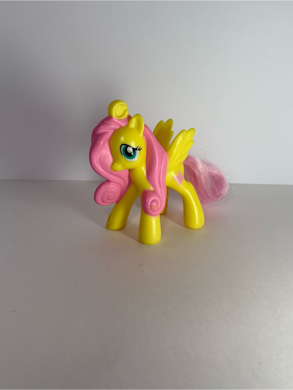 My Little Pony Fluttershy 2012 McDonald's Toy Keychain Figure G4 3" PVC